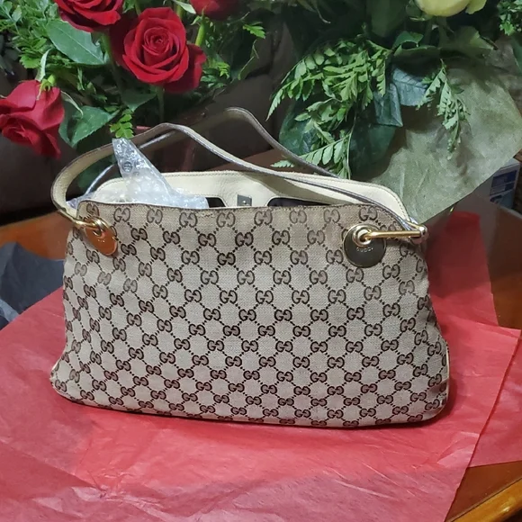 Gucci Eclipse Cream and Brown Shoulder Bag with Monogram Canvas - Picture 3 of 13
